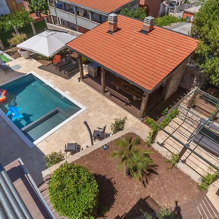 Apartman Sara Бар Екстериор снимка