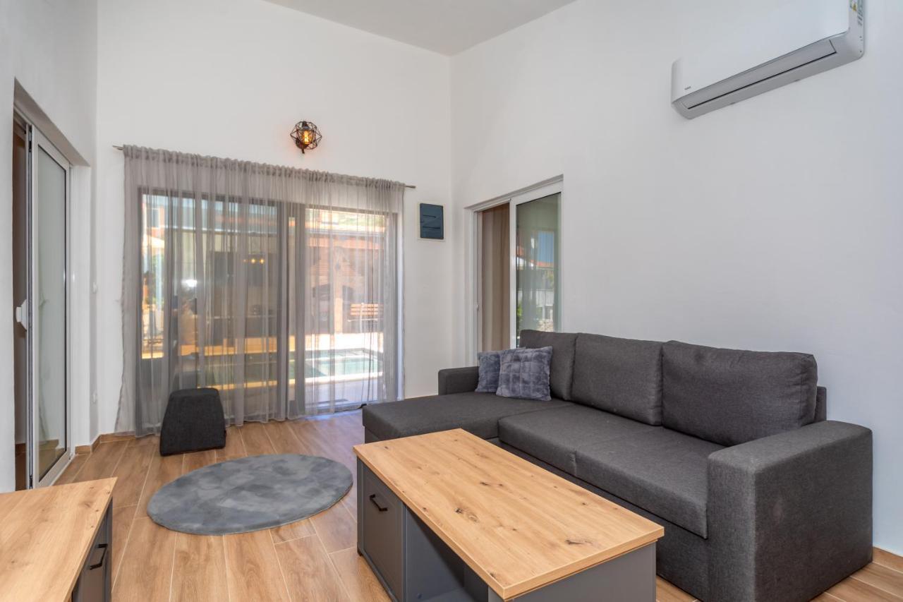 Apartman Sara Бар Екстериор снимка