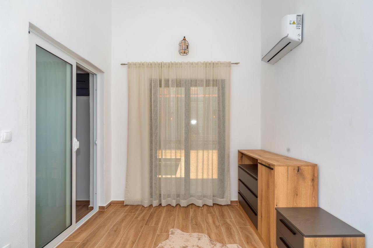 Apartman Sara Бар Екстериор снимка