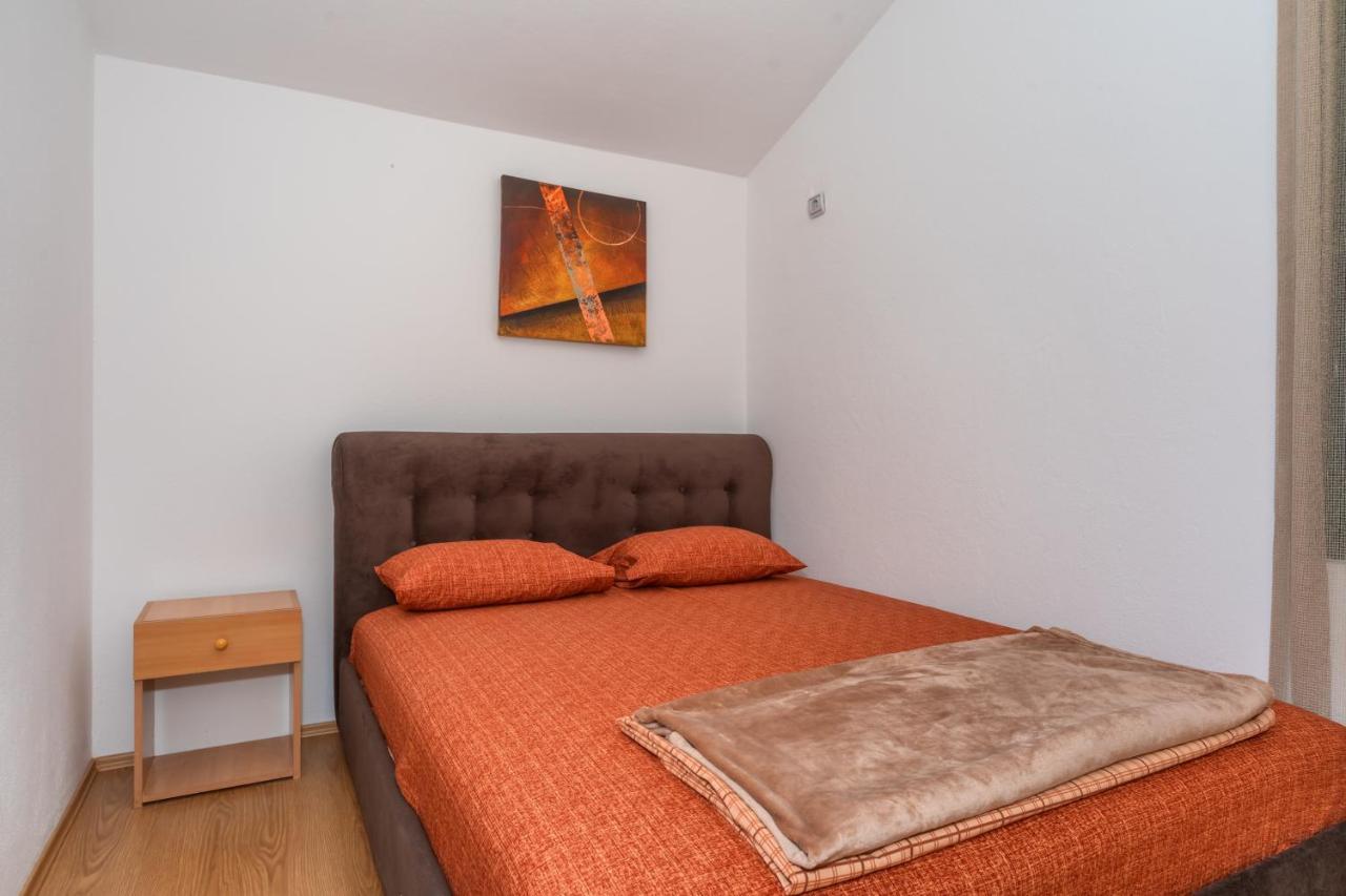 Apartman Sara Бар Екстериор снимка