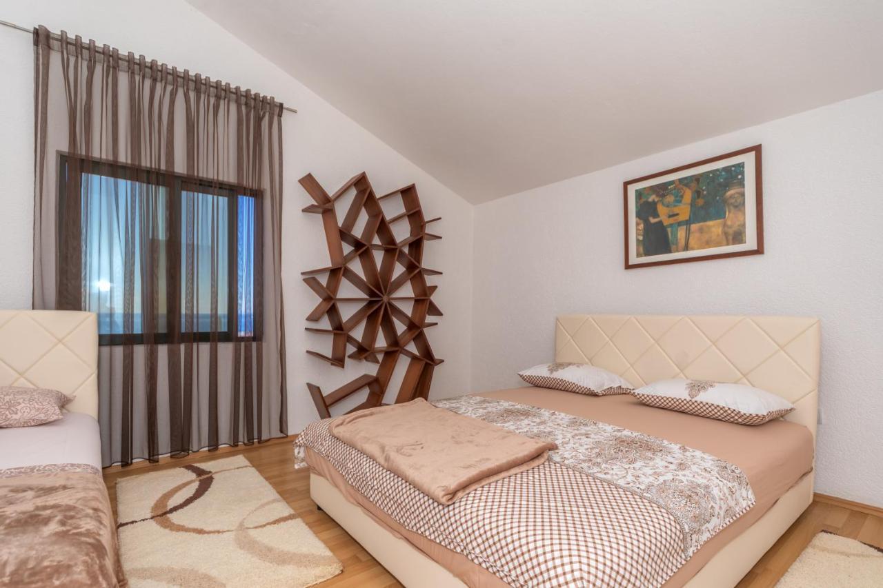 Apartman Sara Бар Екстериор снимка