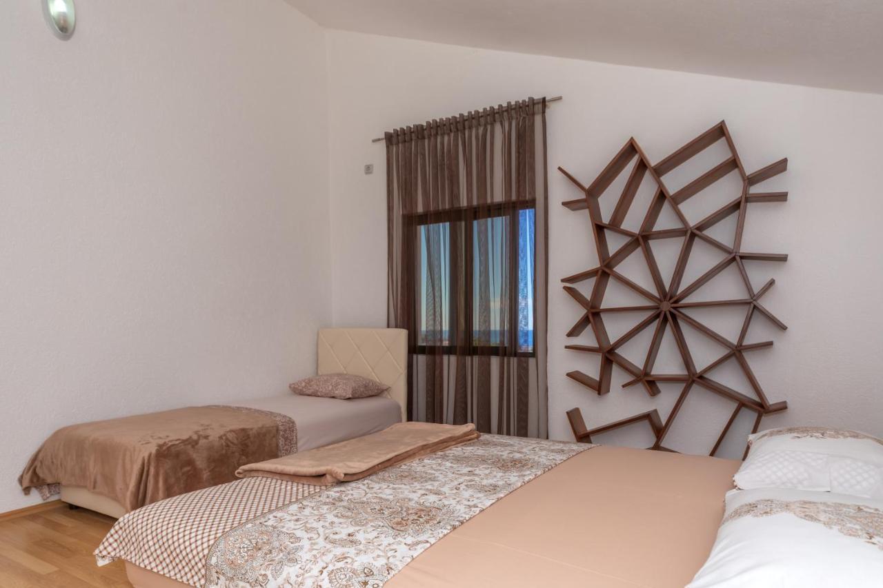 Apartman Sara Бар Екстериор снимка