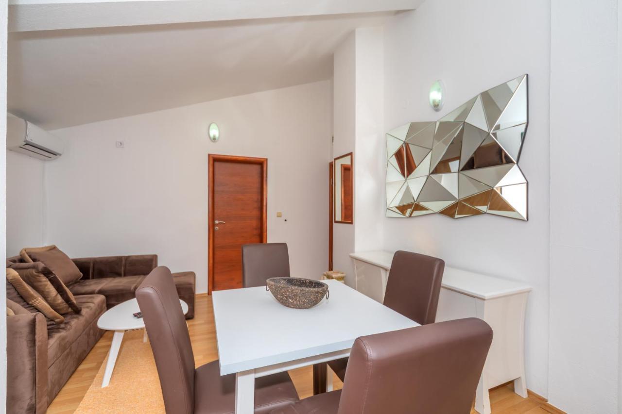 Apartman Sara Бар Екстериор снимка