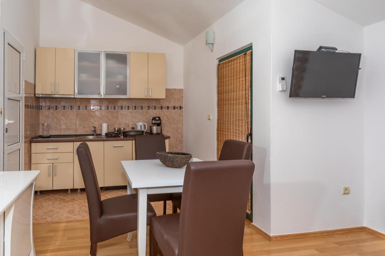 Apartman Sara Бар Екстериор снимка